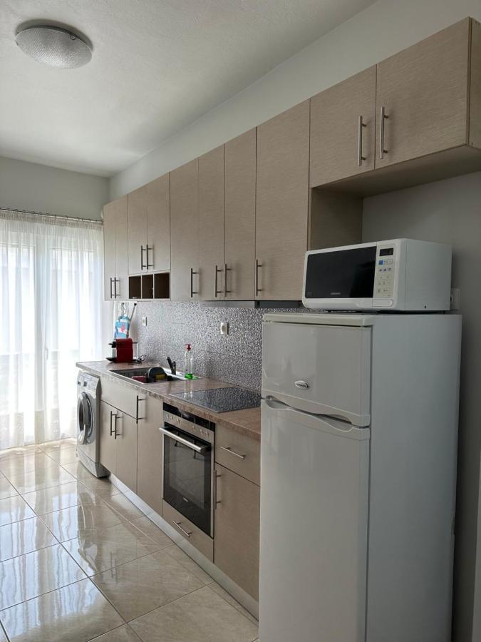 아테네 Καλαισθητο Διαμερισμα Διπλα Στο Μετρο 아파트 외부 사진